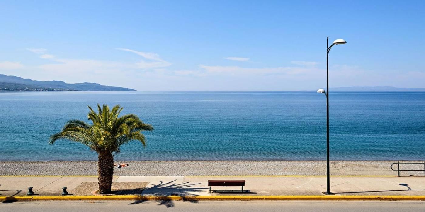 Jason City Escape - Cozy Urban Gem Kalamata Extérieur photo